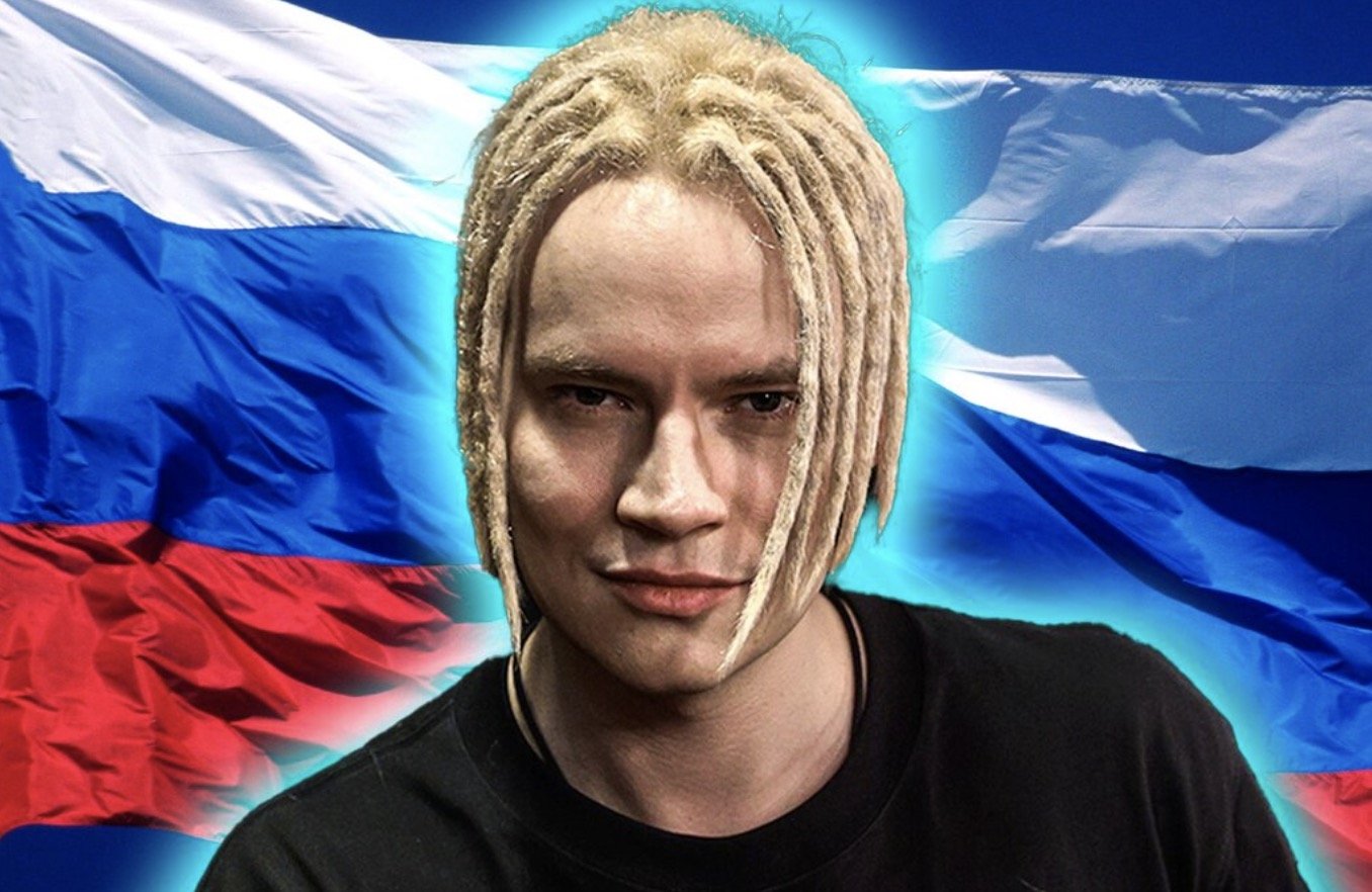 Где шаман певец и что с ним. Shaman (певец). Шаман певец Россия. Шаман с флагом России. Шаман певец с флагом.
